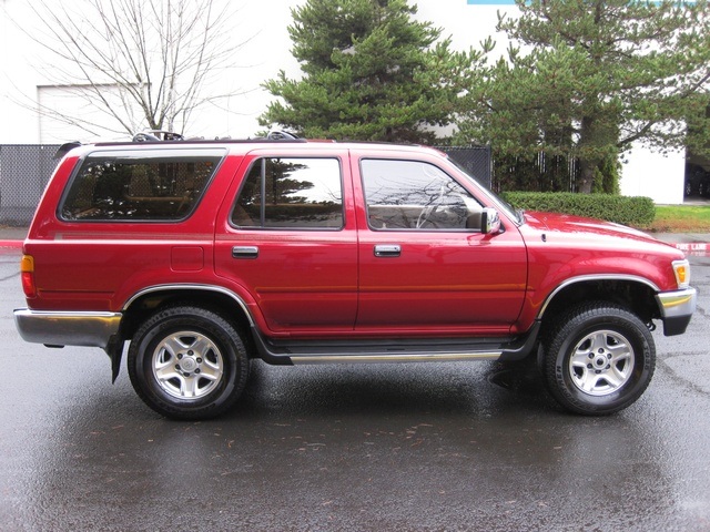 1995 Toyota 4Runner SR5 V6   - Photo 6 - Portland, OR 97217