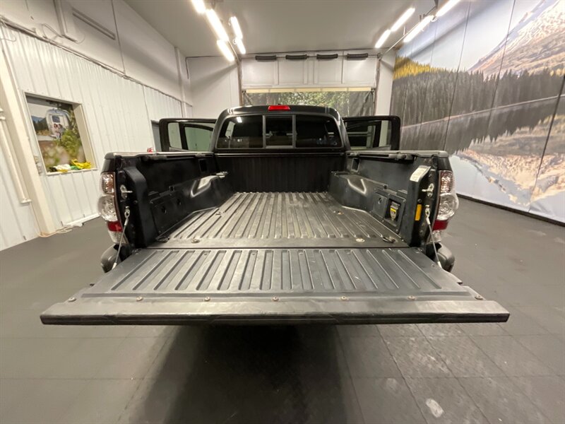 2009 Toyota Tacoma V6 TRD SPORT PKG Double Cab 4X4 / V6 / 1-OWNER  LOCAL OREGON TRUCK / RUST FREE / Backup Camera / SHARP & CLEAN !! - Photo 22 - Gladstone, OR 97027