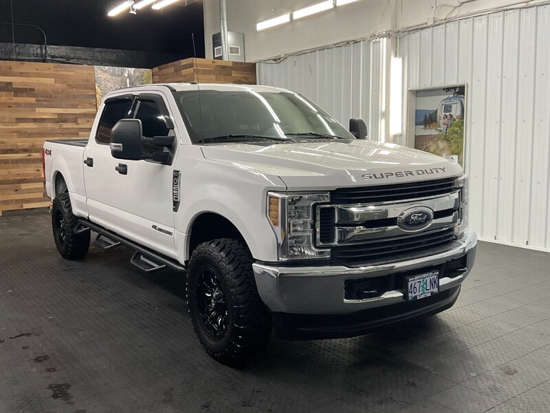 2018 Ford F-250 Super Duty XLT 4X4 / 6.7L TURBO DIESEL  LOCAL OREGON TRUCK /RUST FREE / Backup Camera - Photo 2 - Gladstone, OR 97027