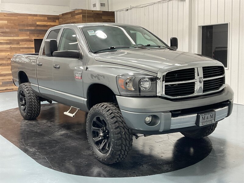 2008 Dodge Ram 2500 Laramie 4X4 / 6.7L DIESEL / Leather / LIFTED  / NEW MUD TIRES / 115K MILES - Photo 2 - Gladstone, OR 97027