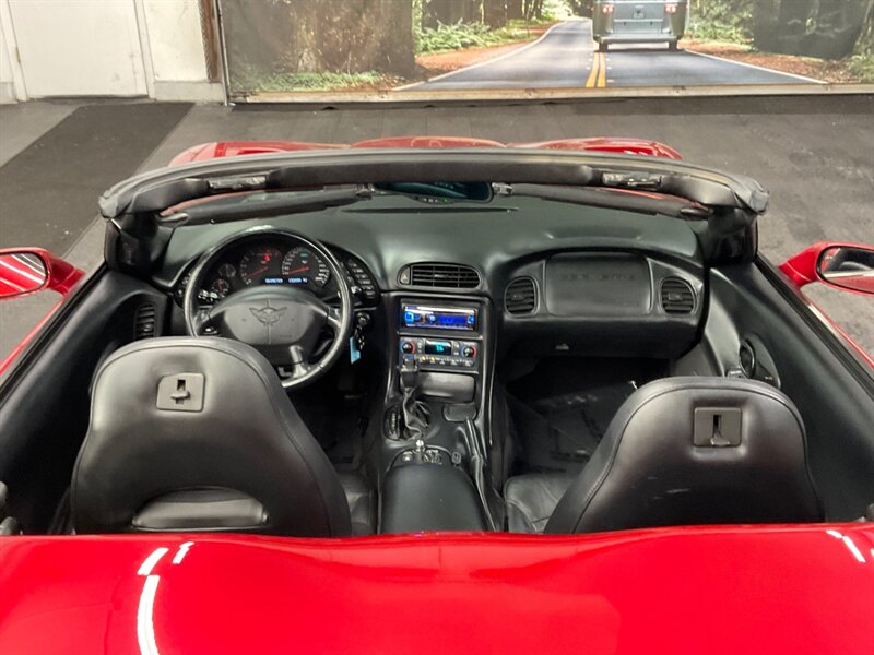 2004 Chevrolet Corvette Convertible / 5.7L V8 / Automatic / Leather Seats  Heads Up Display / LOCAL CAR / Excel Cond - Photo 18 - Gladstone, OR 97027