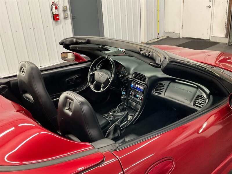 2004 Chevrolet Corvette Convertible / 5.7L V8 / Automatic / Leather Seats  Heads Up Display / LOCAL CAR / Excel Cond - Photo 17 - Gladstone, OR 97027