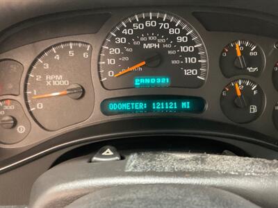 2003 Chevrolet Suburban 2500 LT 4X4 8.1L V8 / 1-OWNER LOCAL / LOW MILES  / Leather Heated Seats / Sunroof /3RD ROW SEAT - Photo 55 - Gladstone, OR 97027