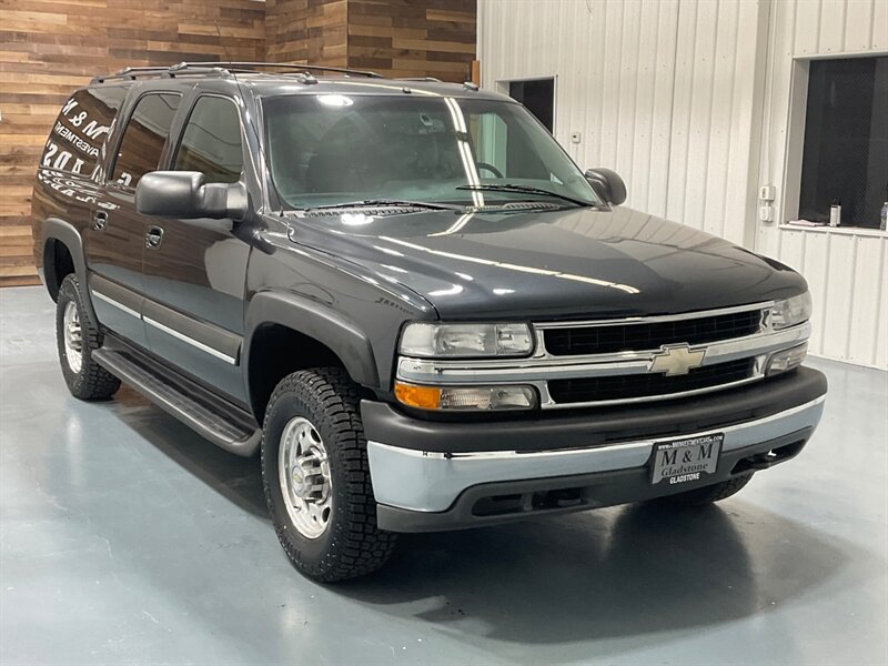 2003 Chevrolet Suburban 2500 LT 4X4 8.1L V8 / 1-OWNER LOCAL / LOW MILES  / Leather Heated Seats / Sunroof /3RD ROW SEAT - Photo 2 - Gladstone, OR 97027