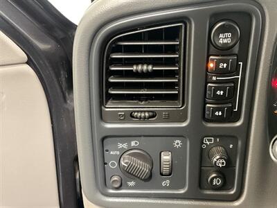2003 Chevrolet Suburban 2500 LT 4X4 8.1L V8 / 1-OWNER LOCAL / LOW MILES  / Leather Heated Seats / Sunroof /3RD ROW SEAT - Photo 19 - Gladstone, OR 97027