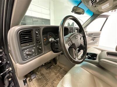 2003 Chevrolet Suburban 2500 LT 4X4 8.1L V8 / 1-OWNER LOCAL / LOW MILES  / Leather Heated Seats / Sunroof /3RD ROW SEAT - Photo 41 - Gladstone, OR 97027