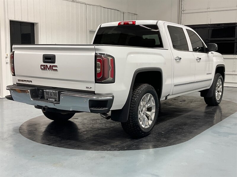 2017 GMC Sierra 1500 SLT Crew Cab 4X4 / 5.3L V8 / 1-OWNER /FULLY LOADED  / ZERO RUST - Photo 8 - Gladstone, OR 97027