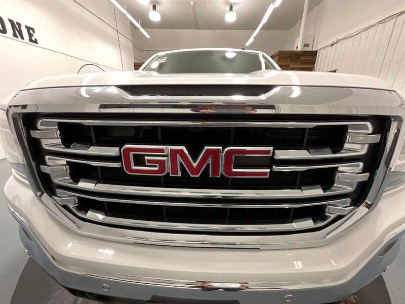 2017 GMC Sierra 1500 SLT Crew Cab 4X4 / 5.3L V8 / 1-OWNER /FULLY LOADED  / ZERO RUST - Photo 30 - Gladstone, OR 97027