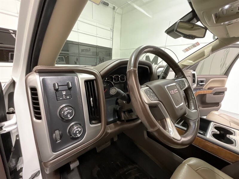 2017 GMC Sierra 1500 SLT Crew Cab 4X4 / 5.3L V8 / 1-OWNER /FULLY LOADED  / ZERO RUST - Photo 17 - Gladstone, OR 97027