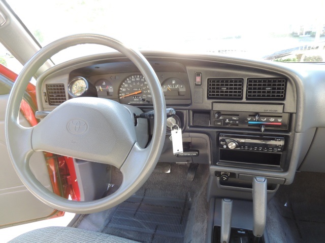 1992 Toyota Pickup Deluxe/ 4X4 / Xtra Cab / FRESH TIMING BELT SERVICE   - Photo 22 - Portland, OR 97217