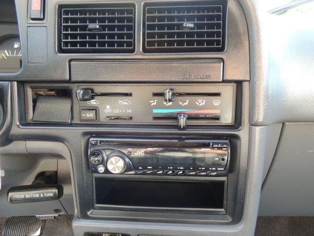 1992 Toyota Pickup Deluxe/ 4X4 / Xtra Cab / FRESH TIMING BELT SERVICE   - Photo 23 - Portland, OR 97217