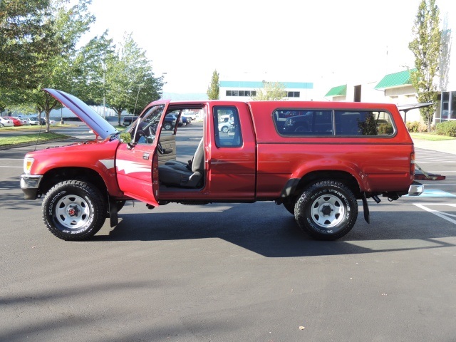 1992 Toyota Pickup Deluxe/ 4X4 / Xtra Cab / FRESH TIMING BELT SERVICE   - Photo 10 - Portland, OR 97217