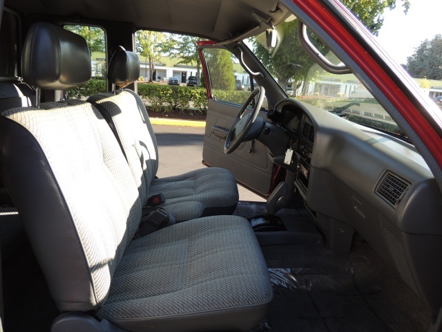 1992 Toyota Pickup Deluxe/ 4X4 / Xtra Cab / FRESH TIMING BELT SERVICE   - Photo 20 - Portland, OR 97217