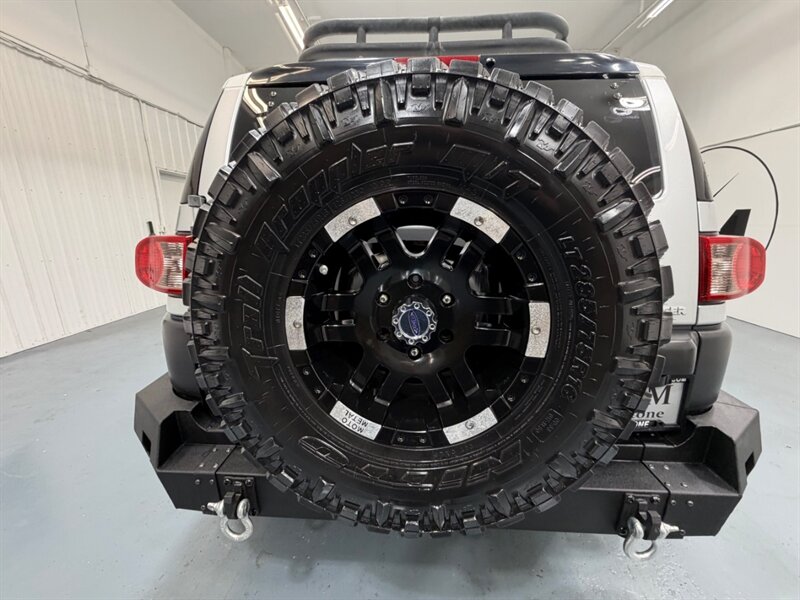 2008 Toyota FJ Cruiser Sport Utility 4X4 V6 / LIFTED / Backup Camera /Heated Seats - Photo 42 - Gladstone, OR 97027