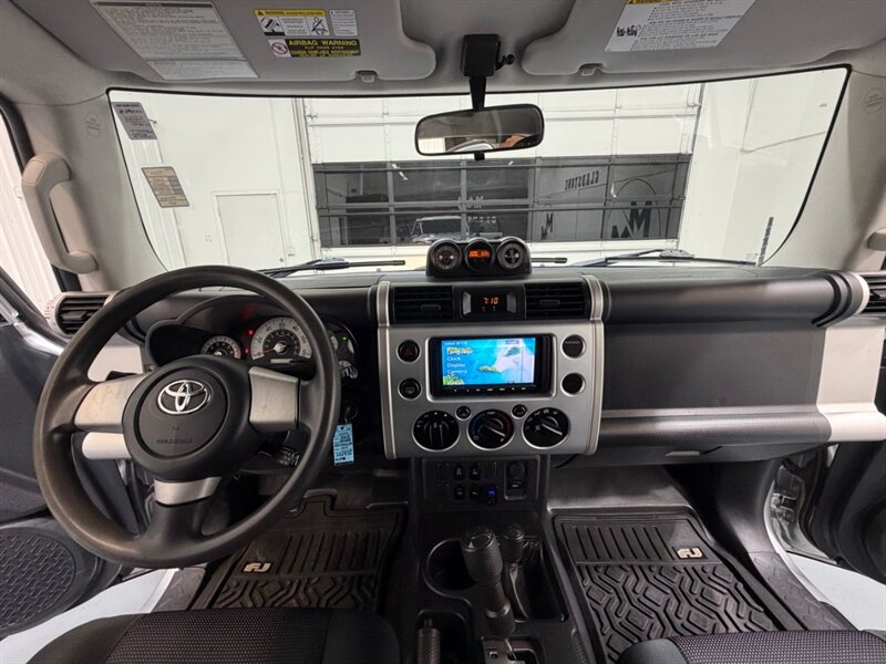 2008 Toyota FJ Cruiser Sport Utility 4X4 V6 / LIFTED / Backup Camera /Heated Seats - Photo 38 - Gladstone, OR 97027