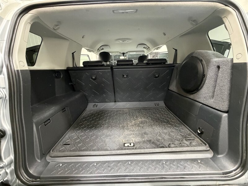 2008 Toyota FJ Cruiser Sport Utility 4X4 V6 / LIFTED / Backup Camera /Heated Seats - Photo 11 - Gladstone, OR 97027