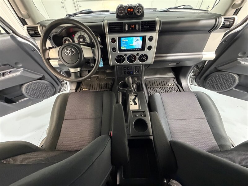 2008 Toyota FJ Cruiser Sport Utility 4X4 V6 / LIFTED / Backup Camera /Heated Seats - Photo 34 - Gladstone, OR 97027