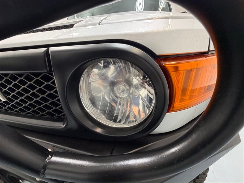 2008 Toyota FJ Cruiser Sport Utility 4X4 V6 / LIFTED / Backup Camera /Heated Seats - Photo 27 - Gladstone, OR 97027