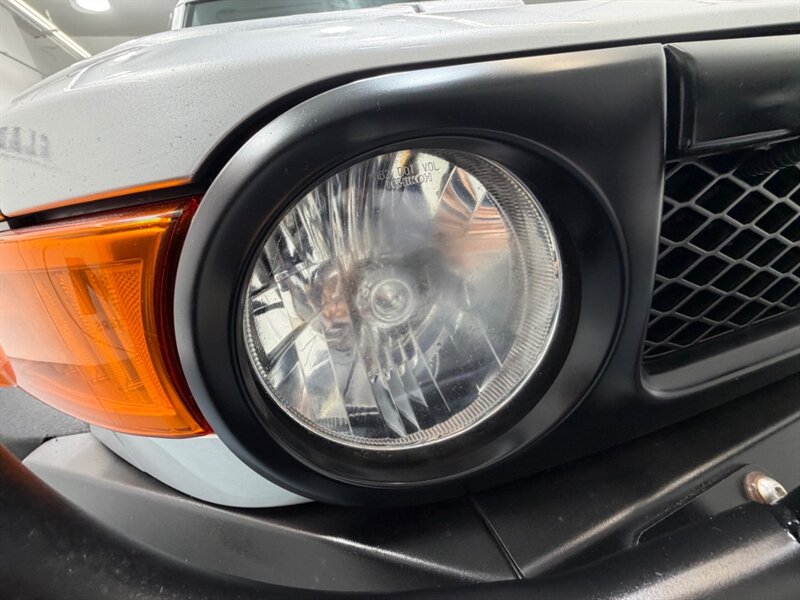 2008 Toyota FJ Cruiser Sport Utility 4X4 V6 / LIFTED / Backup Camera /Heated Seats - Photo 26 - Gladstone, OR 97027