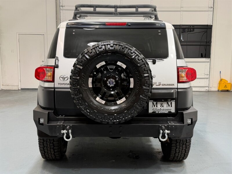 2008 Toyota FJ Cruiser Sport Utility 4X4 V6 / LIFTED / Backup Camera /Heated Seats - Photo 6 - Gladstone, OR 97027