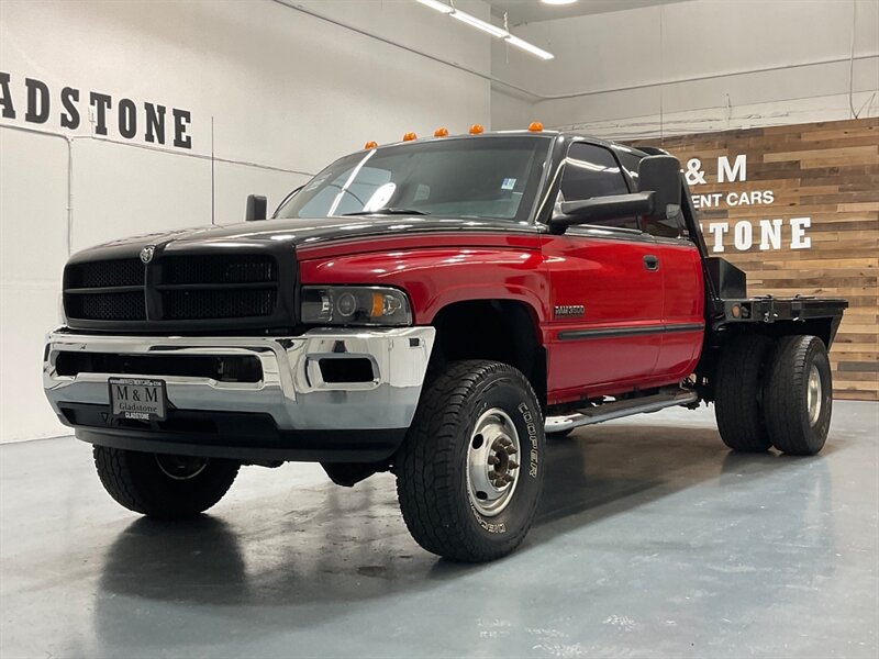 1998 Dodge Ram 3500 Laramie SLT 4X4 / 5.9L DIESEL / DUALLY / FLAT BED  / ZERO RUST / ONLY 119K MILES - Photo 1 - Gladstone, OR 97027