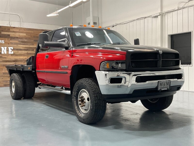 1998 Dodge Ram 3500 Laramie SLT 4X4 / 5.9L DIESEL / DUALLY / FLAT BED  / ZERO RUST / ONLY 119K MILES - Photo 2 - Gladstone, OR 97027