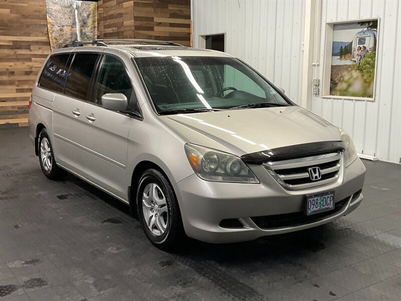 2007 Honda Odyssey EX-L MiniVan / Leather & Heated Seats / Sunroof  LOCAL OREGON VAN / GREAT SERVICE / CLEAN !!! - Photo 2 - Gladstone, OR 97027