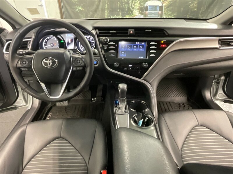 2018 Toyota Camry   - Photo 18 - Gladstone, OR 97027