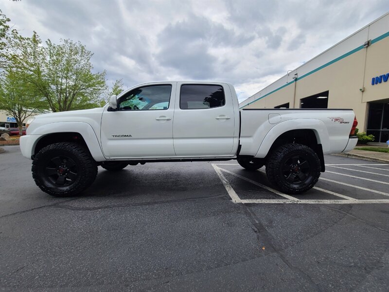 2007 Toyota Tacoma DOUBLE CAB / LONG BED / 4X4 / TRD SPORT / V6 4.0L  / 2-OWNER / BRAND NEW LIFT / BRAND NEW TIRES - Photo 3 - Portland, OR 97217