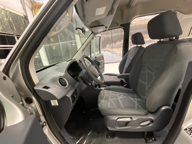 2010 Ford Transit Connect Wagon XLT Passenger Van / 2.0L 4Cyl / 36,000 MILES  / LOCAL VAN / Excel Condition / 5-Passenger w/ CARGO AREA - Photo 10 - Gladstone, OR 97027