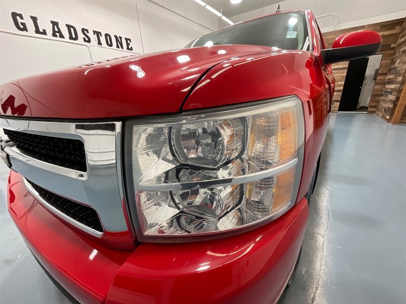 2007 Chevrolet Silverado 1500 LTZ LTZ 4dr Extended Cab 4X4 / 1-OWNER / Z71 OFFRD  / Leather Heated Seats - Photo 26 - Gladstone, OR 97027