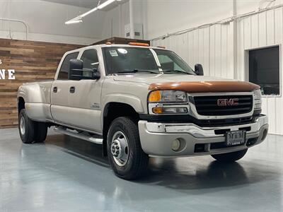 2006 GMC Sierra 3500 SLT Crew Cab 4X4 / 6.6L DURAMAX DIESEL / DUALLY  / Leather Heated Seats / BRAND NEW TIRES / ZERO RUST