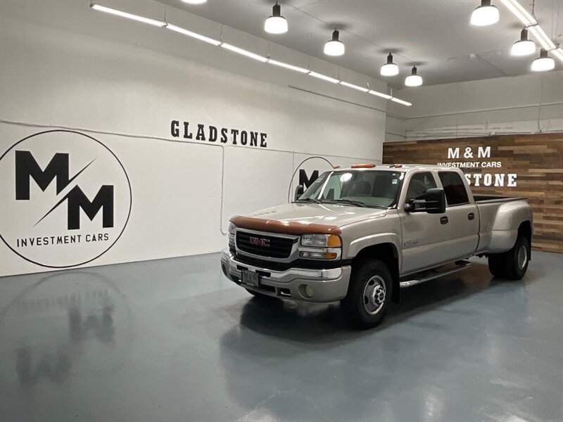 2006 GMC Sierra 3500 SLT Crew Cab 4X4 / 6.6L DURAMAX DIESEL / DUALLY  / Leather Heated Seats / BRAND NEW TIRES / ZERO RUST - Photo 61 - Gladstone, OR 97027