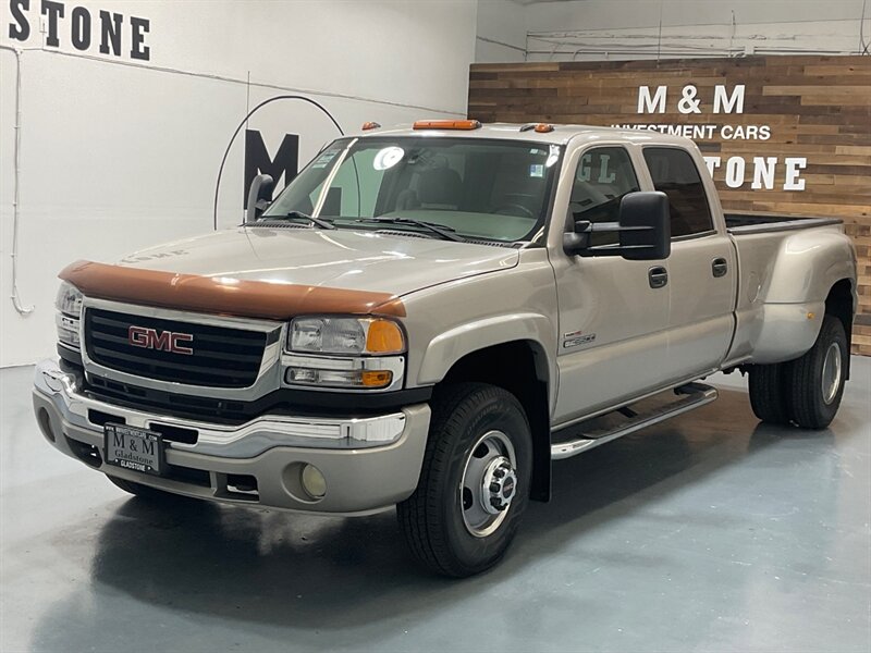 2006 GMC Sierra 3500 SLT Crew Cab 4X4 / 6.6L DURAMAX DIESEL / DUALLY  / Leather Heated Seats / BRAND NEW TIRES / ZERO RUST - Photo 58 - Gladstone, OR 97027