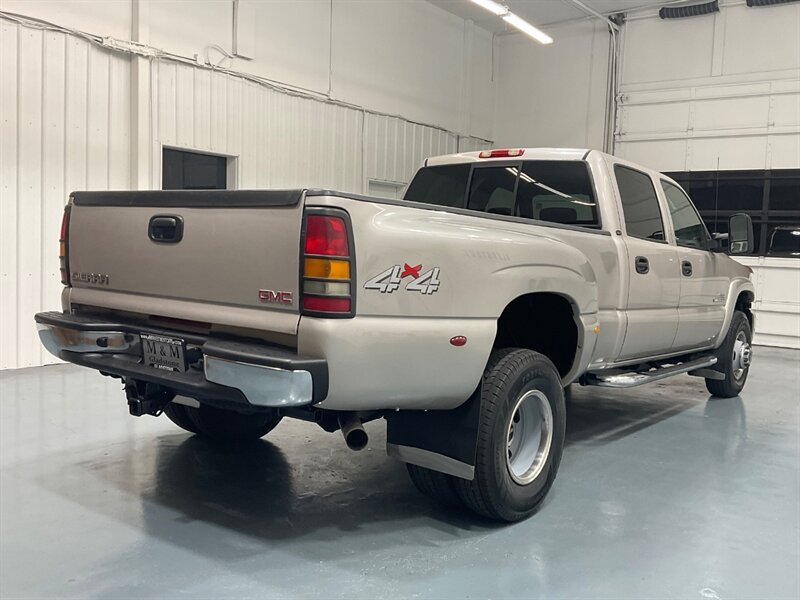 2006 GMC Sierra 3500 SLT Crew Cab 4X4 / 6.6L DURAMAX DIESEL / DUALLY  / Leather Heated Seats / BRAND NEW TIRES / ZERO RUST - Photo 7 - Gladstone, OR 97027