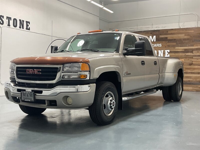 2006 GMC Sierra 3500 SLT Crew Cab 4X4 / 6.6L DURAMAX DIESEL / DUALLY  / Leather Heated Seats / BRAND NEW TIRES / ZERO RUST - Photo 59 - Gladstone, OR 97027