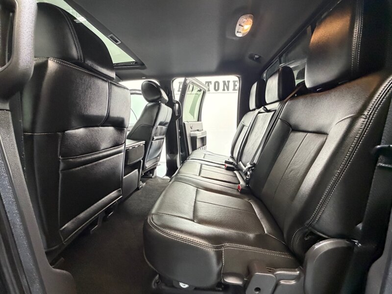 2016 Ford F-350 Lariat F350 Super Duty 4X4 6.7L DIESEL /55K MILES /Heated & Cooled Leather Seats /Sunroof / ZERO RUST - Photo 12 - Gladstone, OR 97027