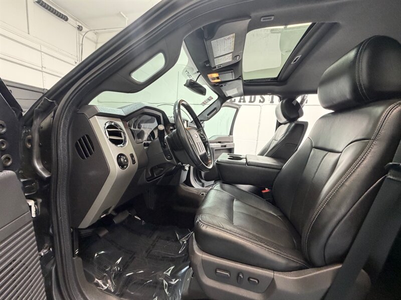 2016 Ford F-350 Lariat F350 Super Duty 4X4 6.7L DIESEL /55K MILES /Heated & Cooled Leather Seats /Sunroof / ZERO RUST - Photo 11 - Gladstone, OR 97027