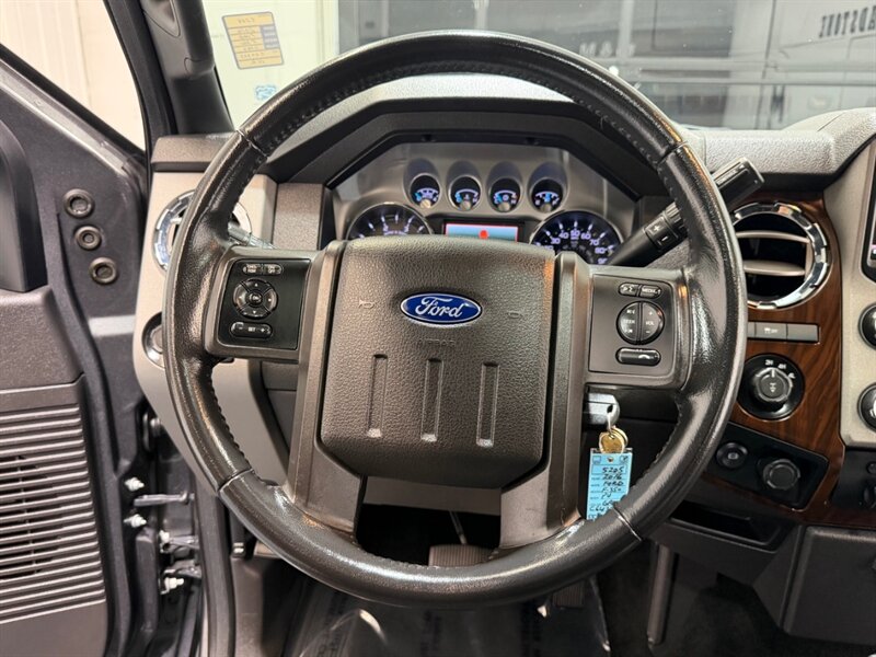 2016 Ford F-350 Lariat F350 Super Duty 4X4 6.7L DIESEL /55K MILES /Heated & Cooled Leather Seats /Sunroof / ZERO RUST - Photo 15 - Gladstone, OR 97027