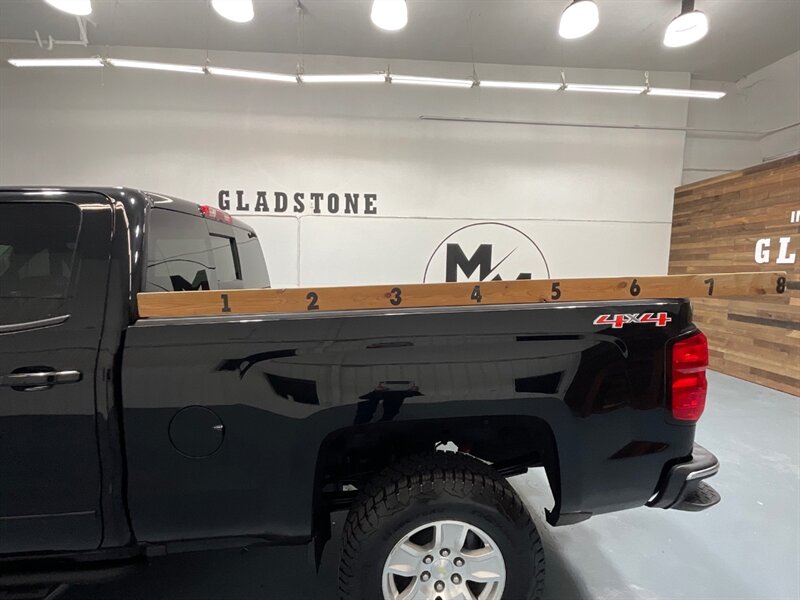 2017 Chevrolet Silverado 1500 LT Crew Cab 4X4 / 5.3L V8 / Sunroof / Heated Seats / 6.5FT BED / ZERO RUST - Photo 9 - Gladstone, OR 97027