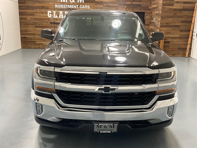 2017 Chevrolet Silverado 1500 LT Crew Cab 4X4 / 5.3L V8 / Sunroof / Heated Seats / 6.5FT BED / ZERO RUST - Photo 5 - Gladstone, OR 97027