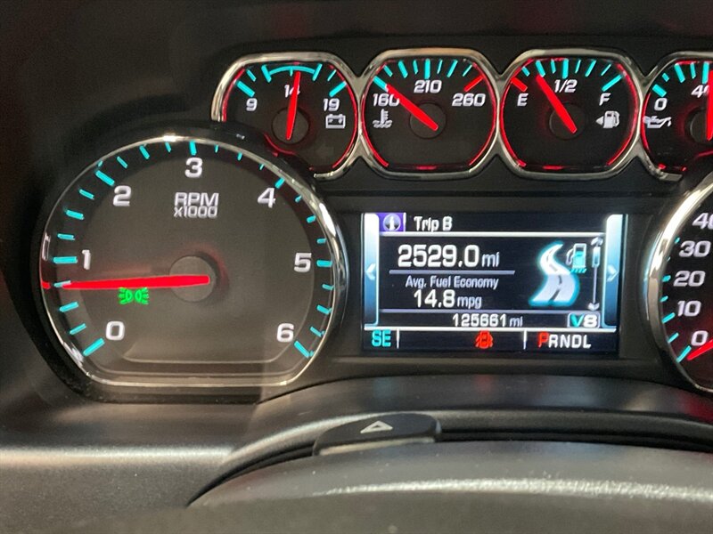 2017 Chevrolet Silverado 1500 LT Crew Cab 4X4 / 5.3L V8 / Sunroof / Heated Seats / 6.5FT BED / ZERO RUST - Photo 50 - Gladstone, OR 97027