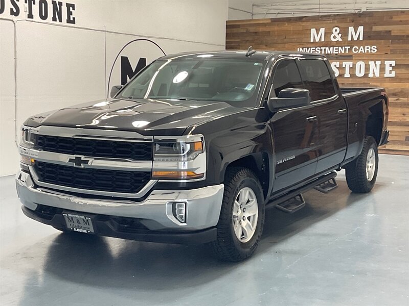 2017 Chevrolet Silverado 1500 LT Crew Cab 4X4 / 5.3L V8 / Sunroof / Heated Seats / 6.5FT BED / ZERO RUST - Photo 1 - Gladstone, OR 97027