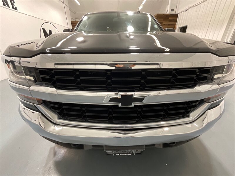 2017 Chevrolet Silverado 1500 LT Crew Cab 4X4 / 5.3L V8 / Sunroof / Heated Seats / 6.5FT BED / ZERO RUST - Photo 30 - Gladstone, OR 97027