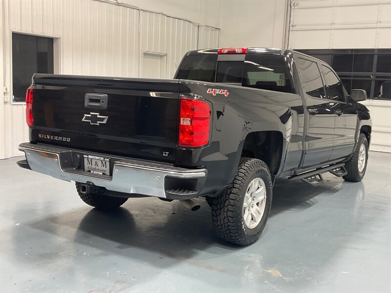 2017 Chevrolet Silverado 1500 LT Crew Cab 4X4 / 5.3L V8 / Sunroof / Heated Seats / 6.5FT BED / ZERO RUST - Photo 8 - Gladstone, OR 97027
