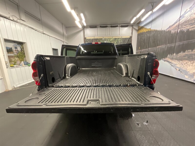 2006 Chevrolet Silverado 2500 LT Crew Cab 4X4 / 6.6L DURAMAX DIESEL / LBZ MOTOR  1-OWNER LOCAL TRUCK / RUST FREE / ONLY 87,000 MILES / SUPER CLEAN !!! - Photo 20 - Gladstone, OR 97027