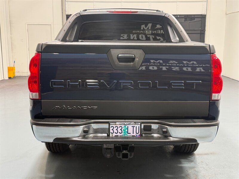 2005 Chevrolet Avalanche 1500 LT SUV Pickup 4X4 / Leather / 57,000 MILES M /Leather w. Heated Seats / Sunroof / ZERO RUST - Photo 6 - Gladstone, OR 97027