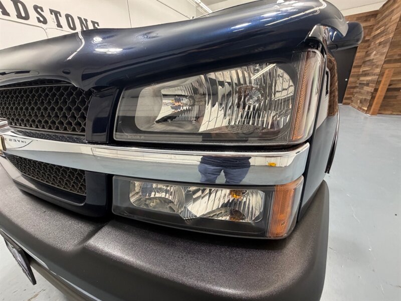 2005 Chevrolet Avalanche 1500 LT SUV Pickup 4X4 / Leather / 57,000 MILES M /Leather w. Heated Seats / Sunroof / ZERO RUST - Photo 26 - Gladstone, OR 97027