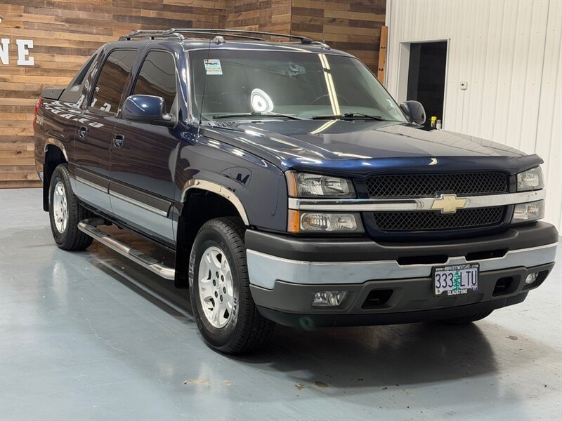 2005 Chevrolet Avalanche 1500 LT SUV Pickup 4X4 / Leather / 57,000 MILES M /Leather w. Heated Seats / Sunroof / ZERO RUST - Photo 2 - Gladstone, OR 97027