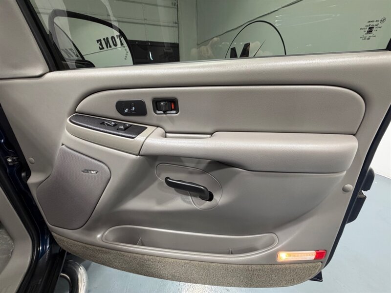 2005 Chevrolet Avalanche 1500 LT SUV Pickup 4X4 / Leather / 57,000 MILES M /Leather w. Heated Seats / Sunroof / ZERO RUST - Photo 34 - Gladstone, OR 97027